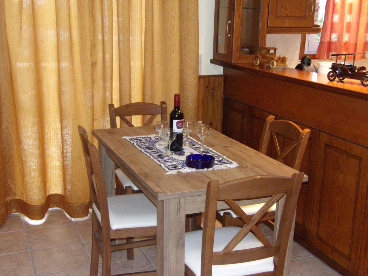 George'S Apartment Ípszosz Kültér fotó